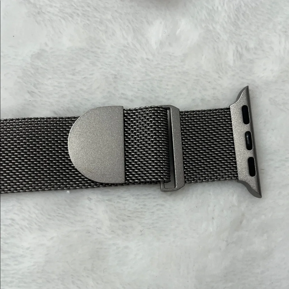 NWT Silver Mesh Apple Watch Band